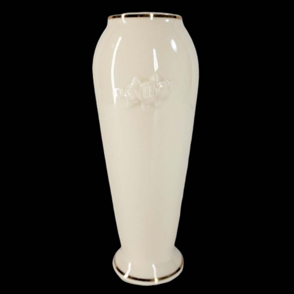 Vintage Lenox Bud Vase Cream w/ 24k Gold Trim